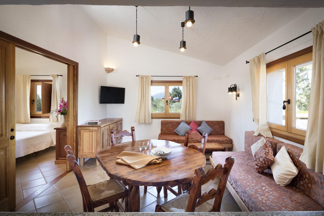 Residenza Capriccioli Aparthotel ปอร์โตแชร์โว ภายนอก รูปภาพ