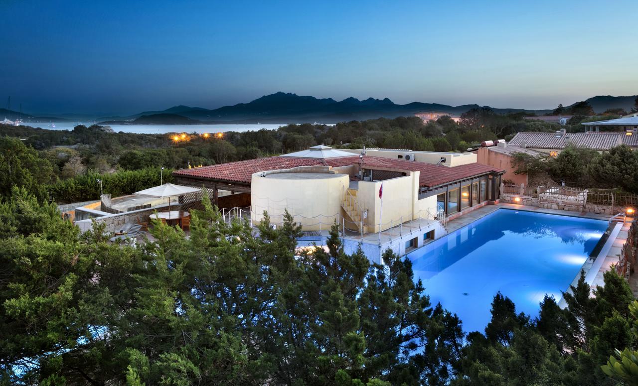 Residenza Capriccioli Aparthotel ปอร์โตแชร์โว ภายนอก รูปภาพ