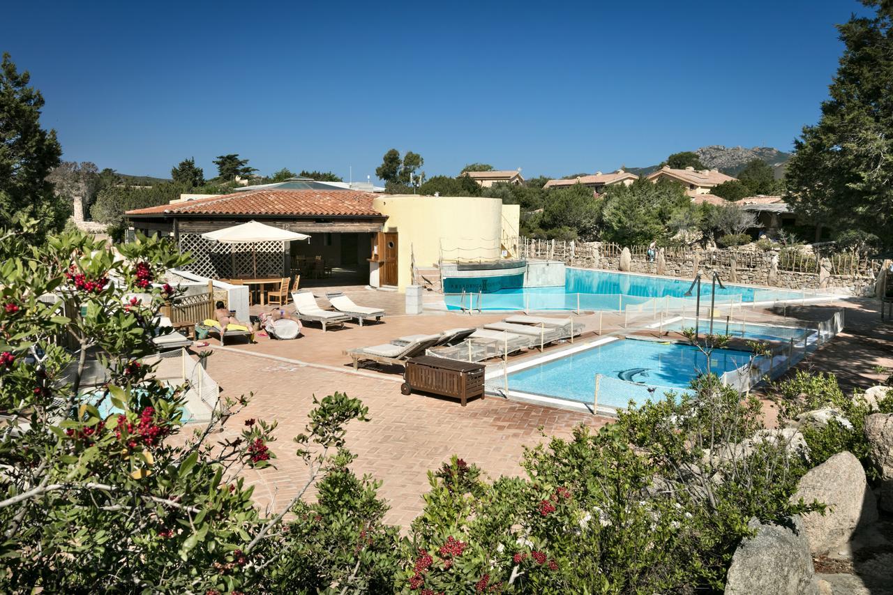 Residenza Capriccioli Aparthotel ปอร์โตแชร์โว ภายนอก รูปภาพ