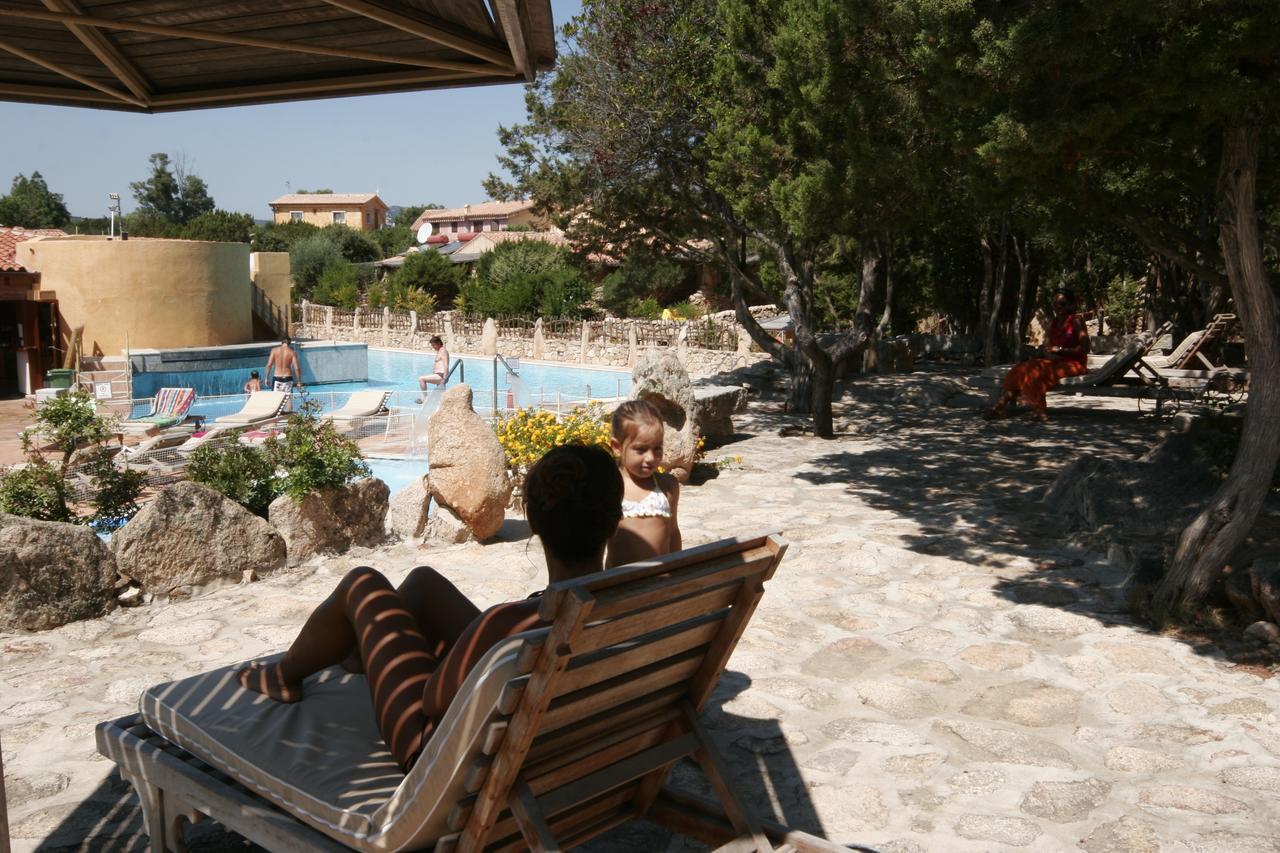 Residenza Capriccioli Aparthotel ปอร์โตแชร์โว ภายนอก รูปภาพ